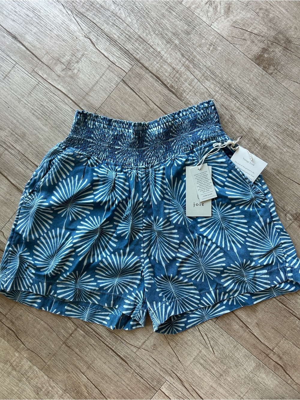 JOIE Women's Paperbag Y2k Chambray and white floral Shorts, NWT, L